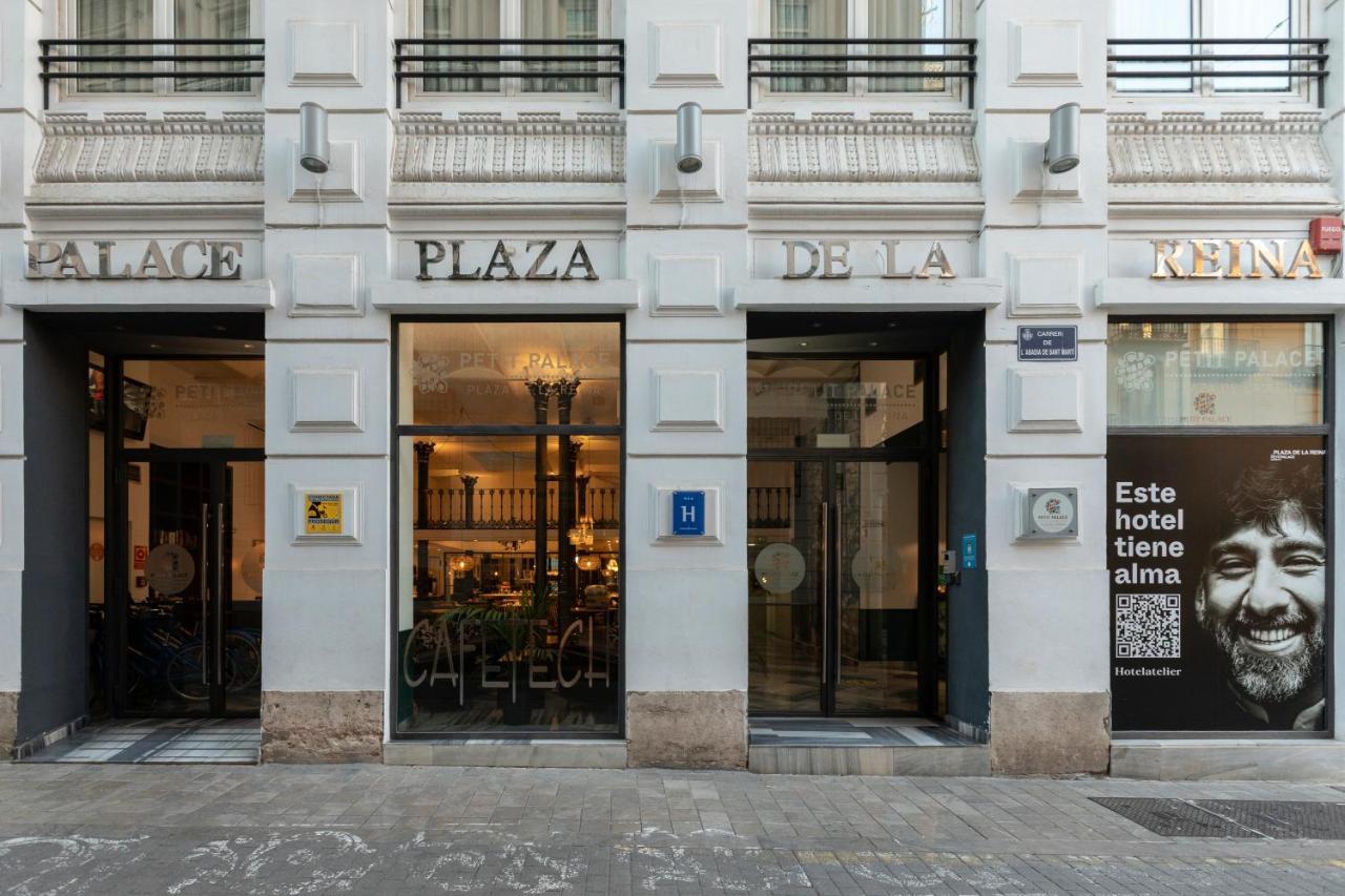 Petit Palace Plaza De La Reina Valencia Bagian luar foto