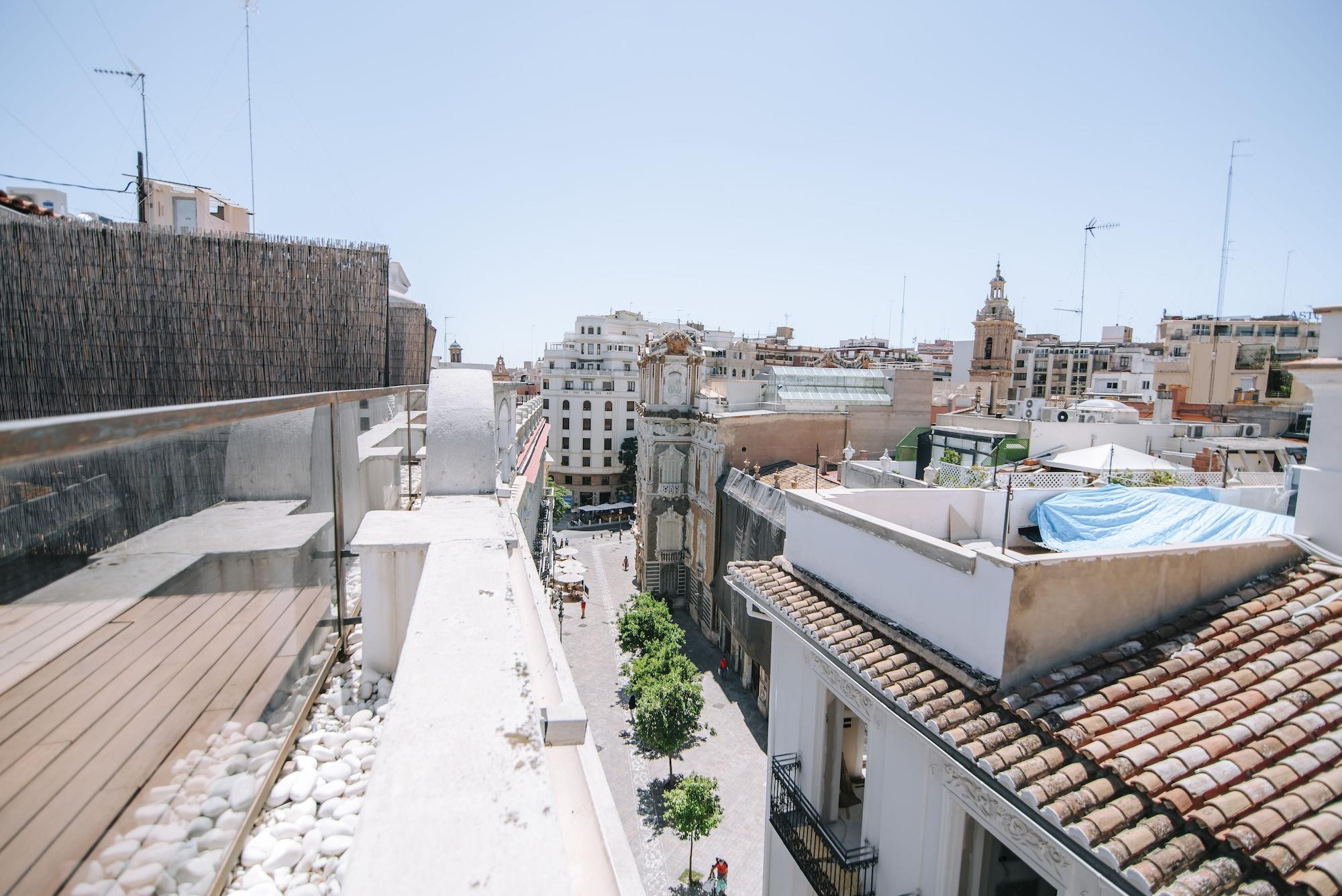 Petit Palace Plaza De La Reina Hotel Valencia Bagian luar foto