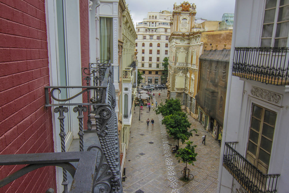 Petit Palace Plaza De La Reina Valencia Bagian luar foto